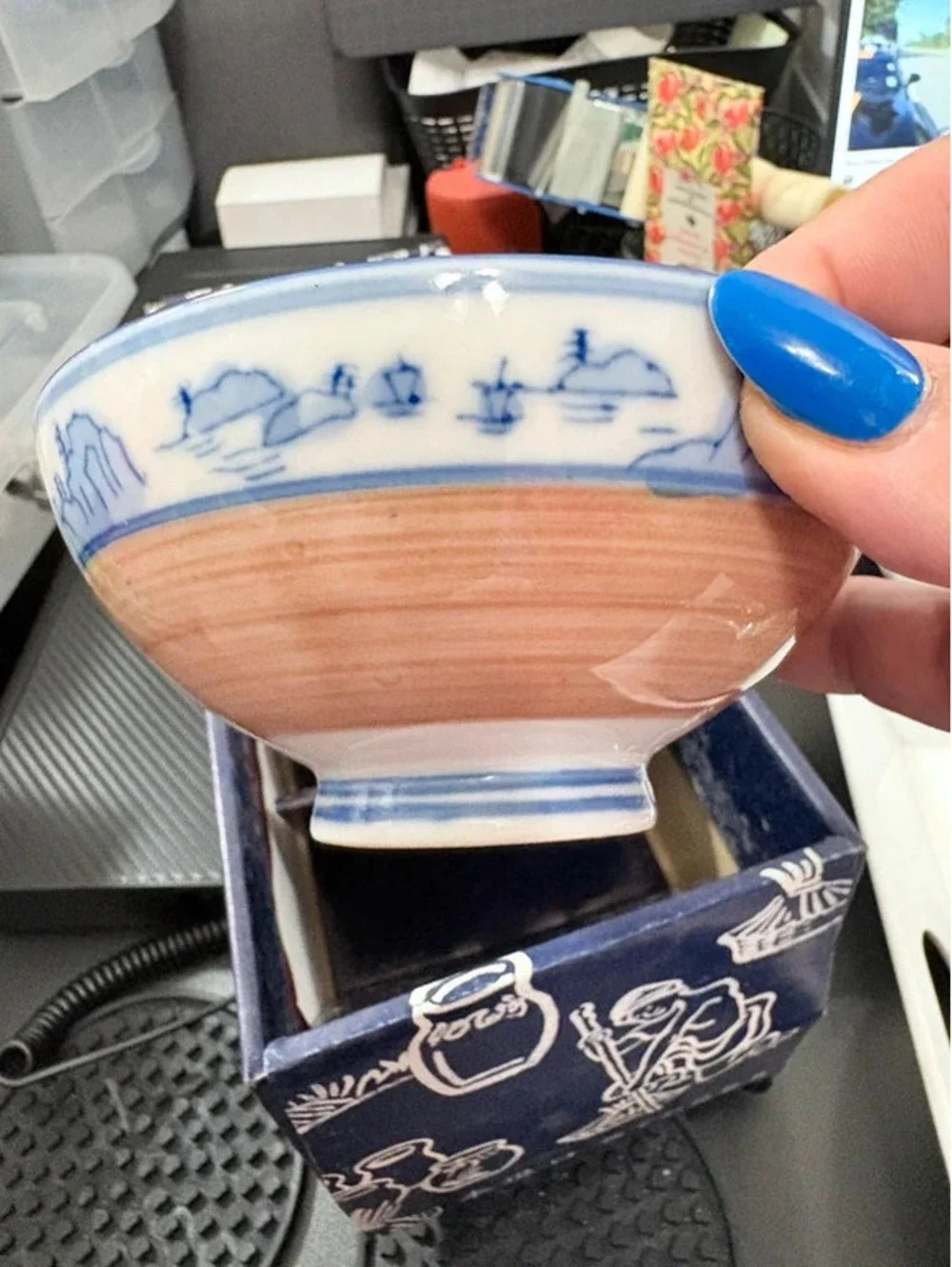 Set of 4 Arita Ware Japanese Porcelain Rice Bowls Hand Painted Multicolor